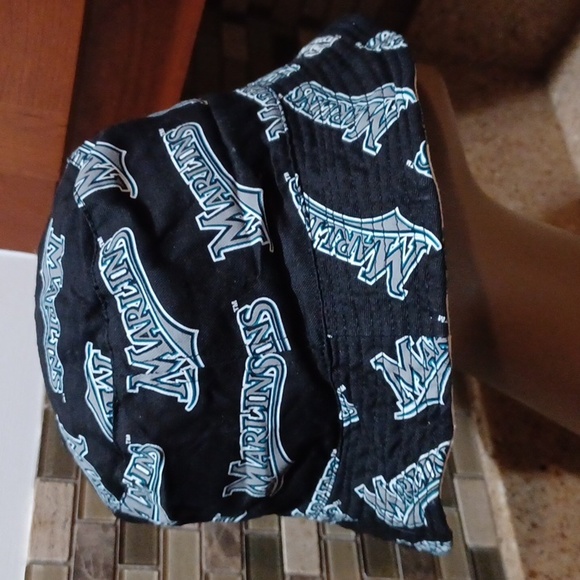 FSN Miami Marlins Reversible Bucket Hat Sz OS - Picture 2 of 6